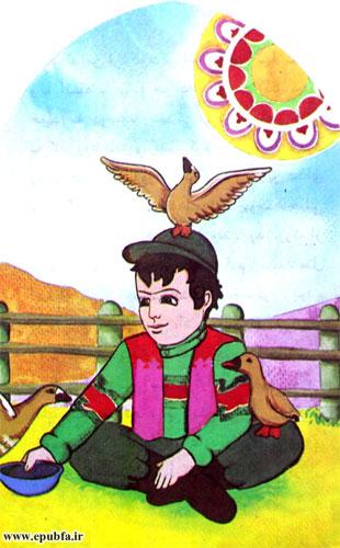 محمد خیلی به جوجهها رسیدگی میکرد.